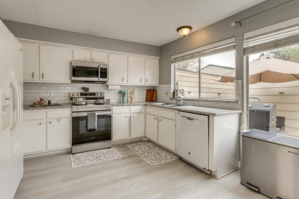 Quick Hwy Access: Family Retreat in Houston House in Houston