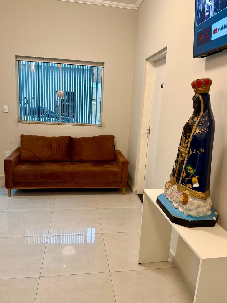 TV and multimedia, Seating area