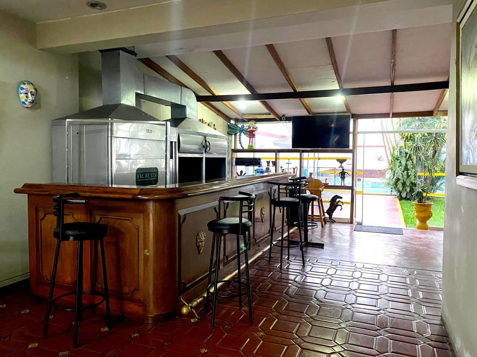 Lounge or bar, Evening entertainment, minibar