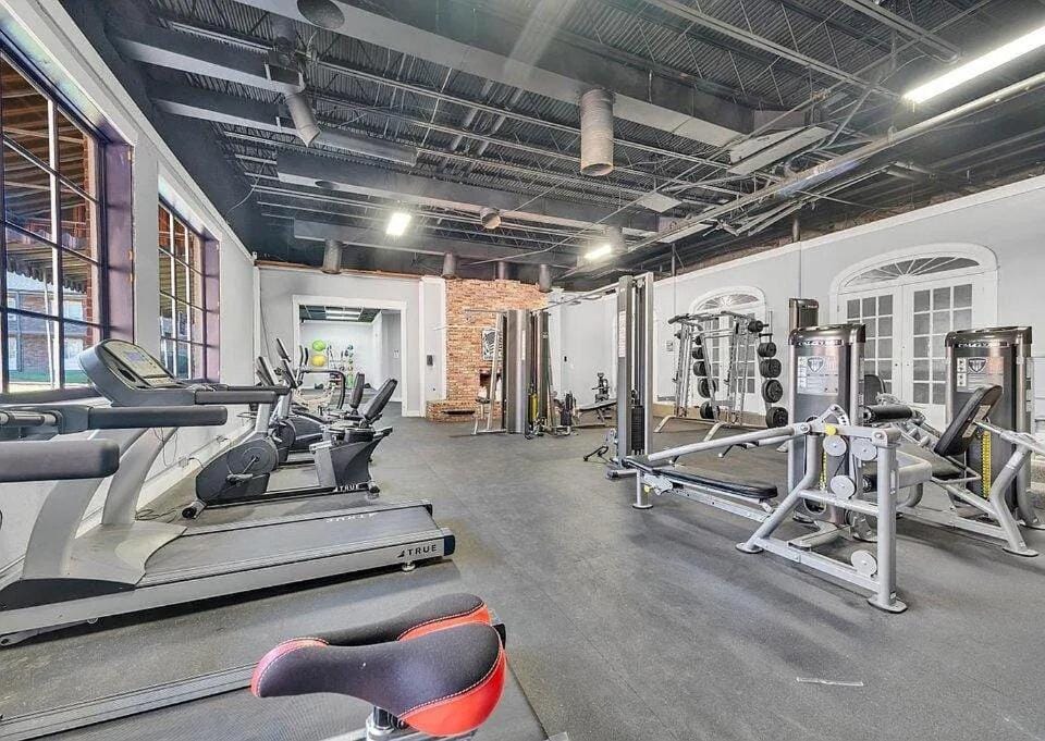 Lux Mins To Nascar HOF CDIA & Atrium Health Apartment in Charlotte