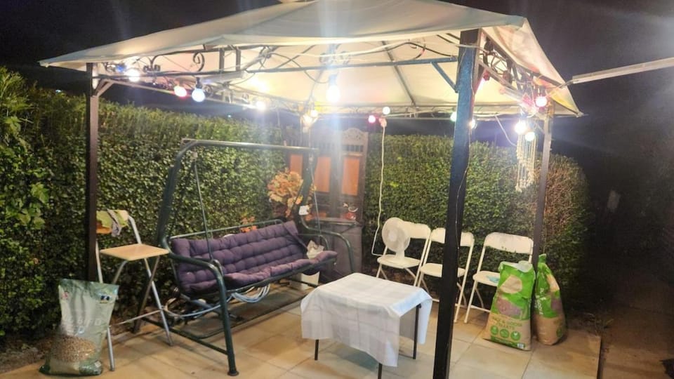 Patio, Garden, Seating area
