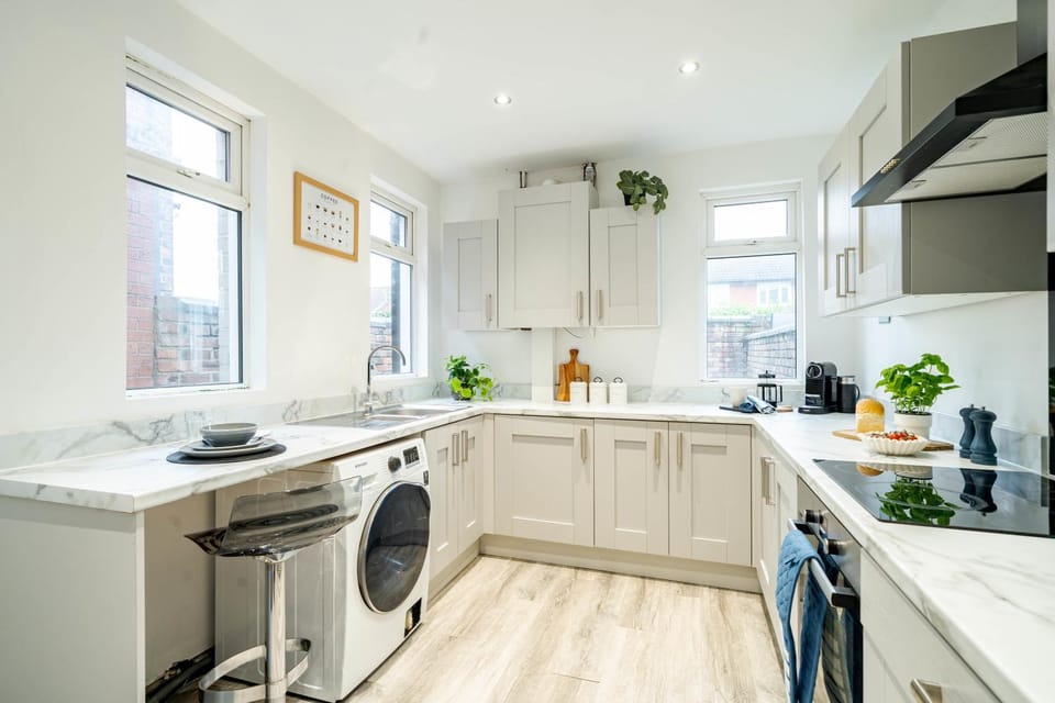 Kitchen or kitchenette, Other, Dining area, dishwasher, minibar, oven, pet friendly, stove, toaster