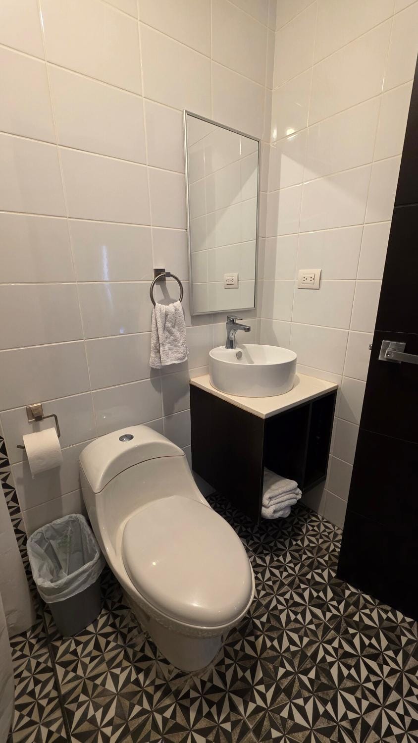 02 Loft 6th Ave Zone 1 Edwards Historic Building Apartment in Guatemala City