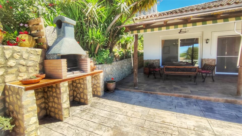 Property building, Dining area, Garden view
