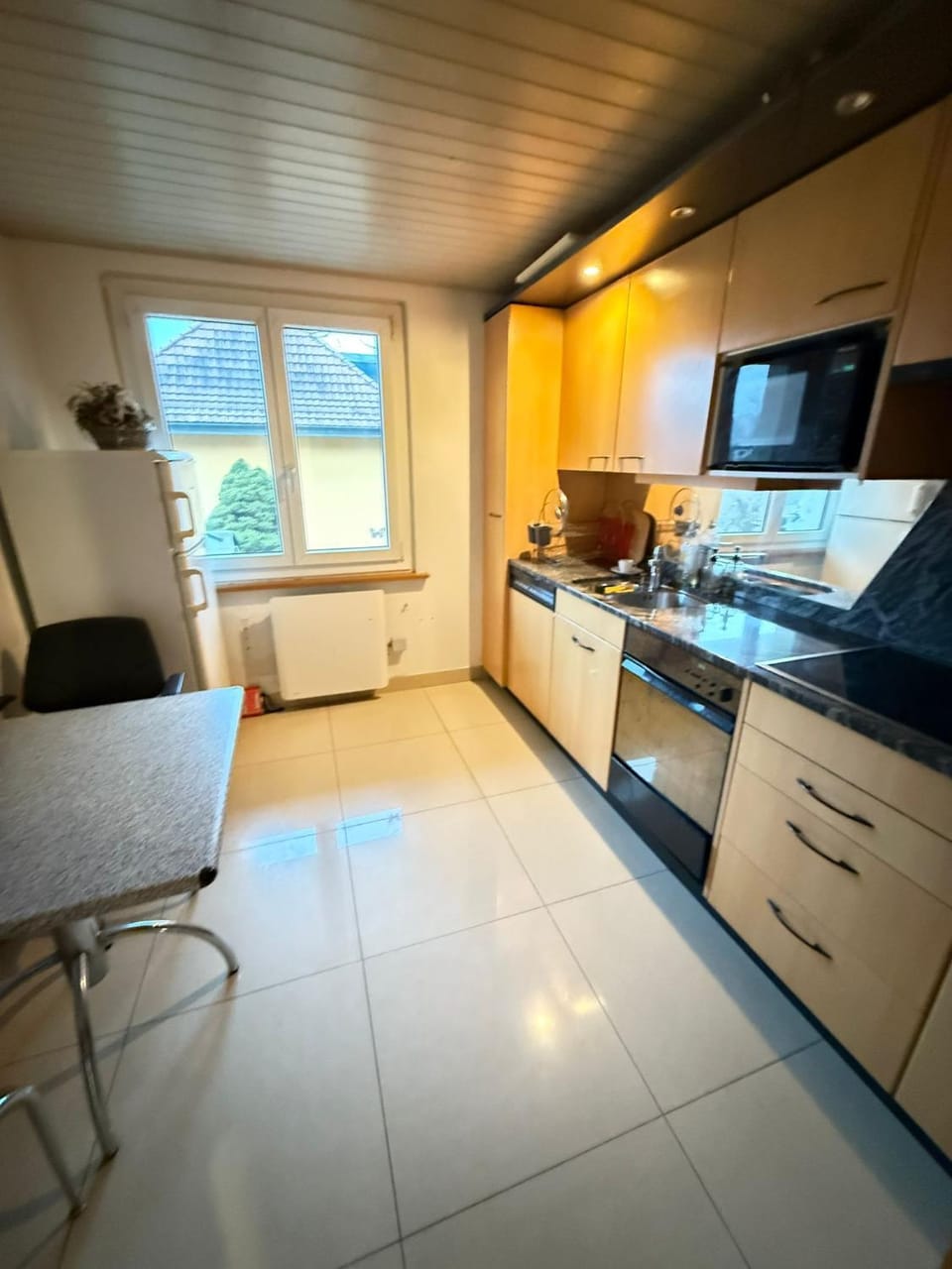 Private room in the villa, near Bolligen station Bed and Breakfast in Canton of Bern (Region)