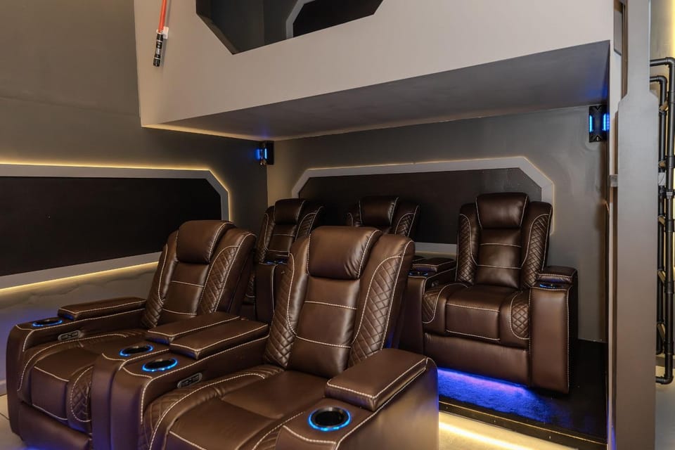 Communal lounge/ TV room, Game Room