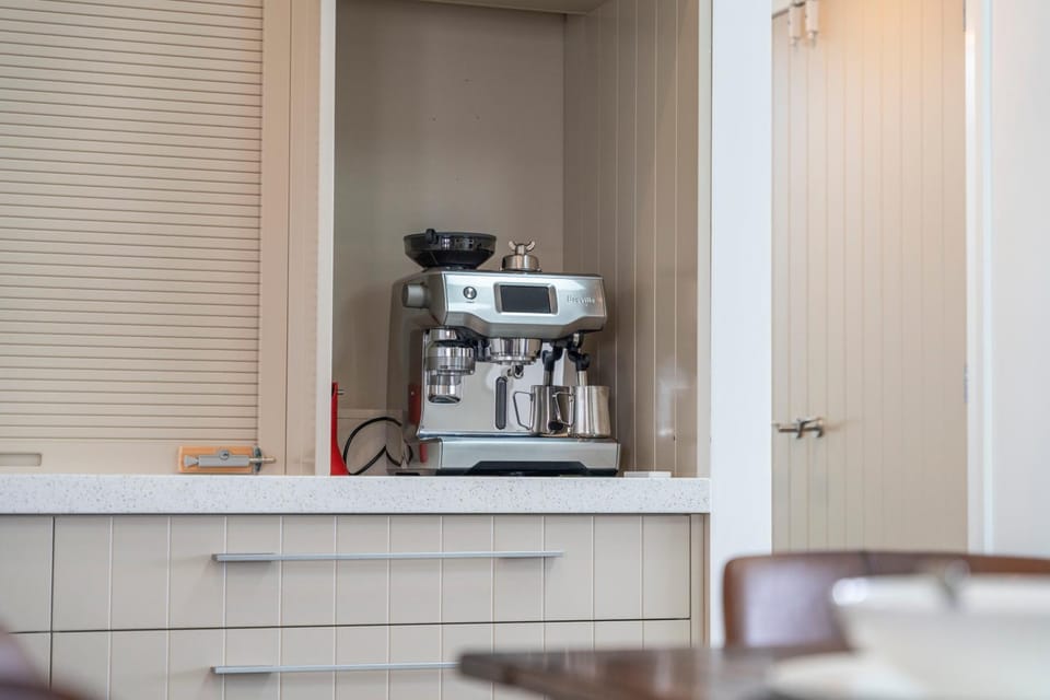 Coffee/tea facilities, kitchen