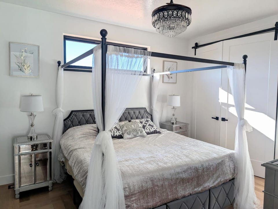 Luxury Modern 4 Bedroom House Near Capitol Reef NP Villa in Torrey