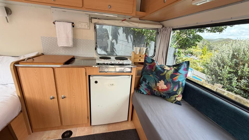 Eco Coastal Caravan Outdoor Shower Walk to Beach Campground/ 
RV Resort in Paihia