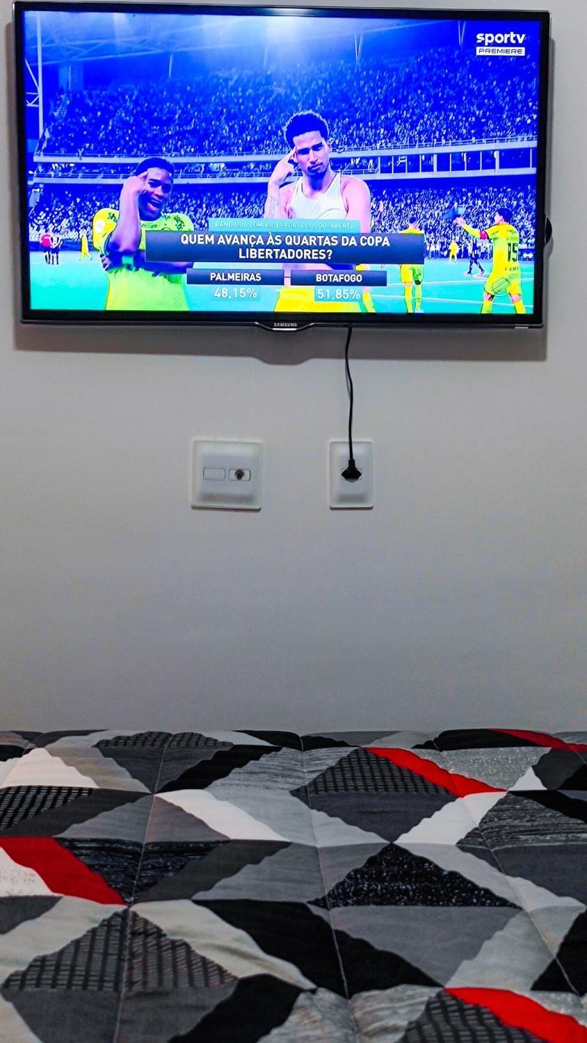 Apartment 17th floor 300m from the subway with pool and gym Apartment in Sao Paulo City