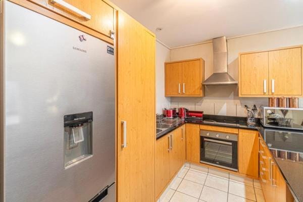 Ezey Tours-Manhattan Suites & Conferencing Apartment in Cape Town