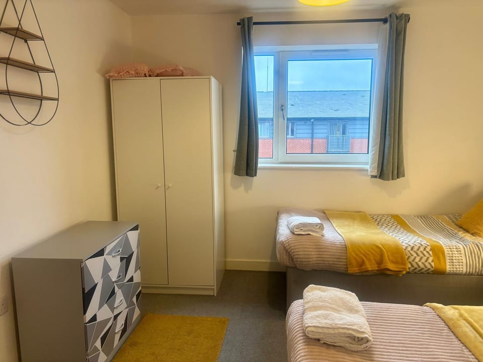 Bed, View (from property/room), Photo of the whole room, Bedroom, towels, wardrobe