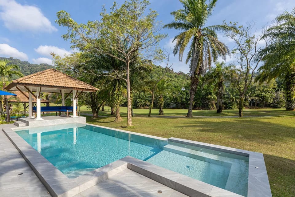 Pool view, Swimming pool