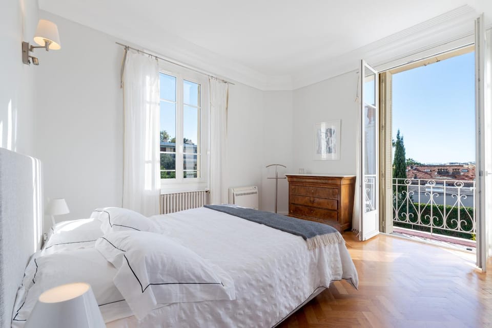 Marie by Terrys Homes Villa in Cannes
