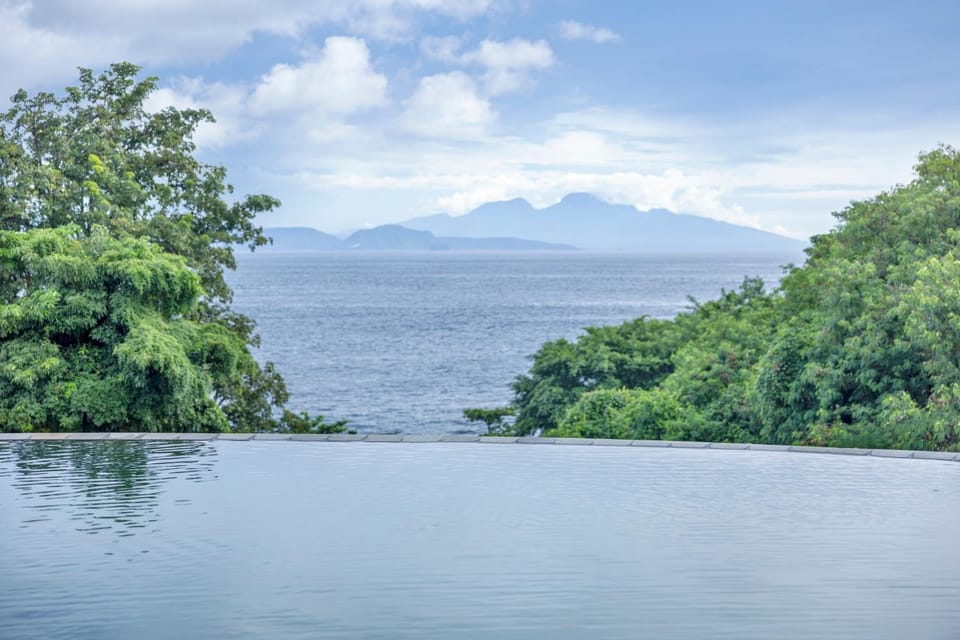 Swimming pool, Breakfast