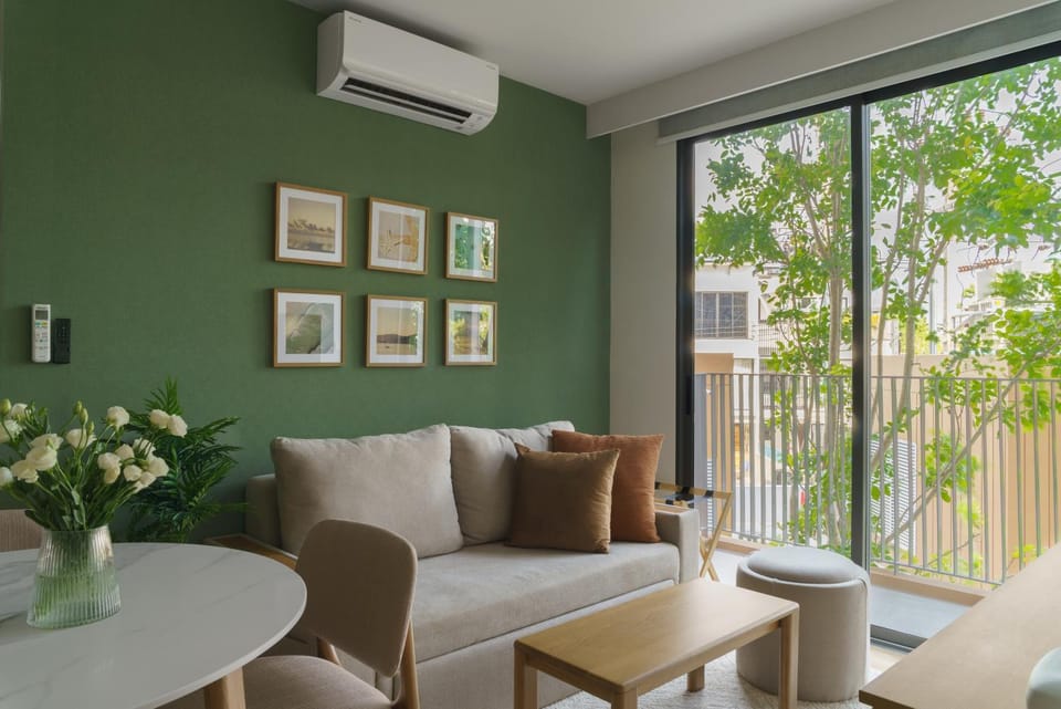 Living room, Seating area, Dining area