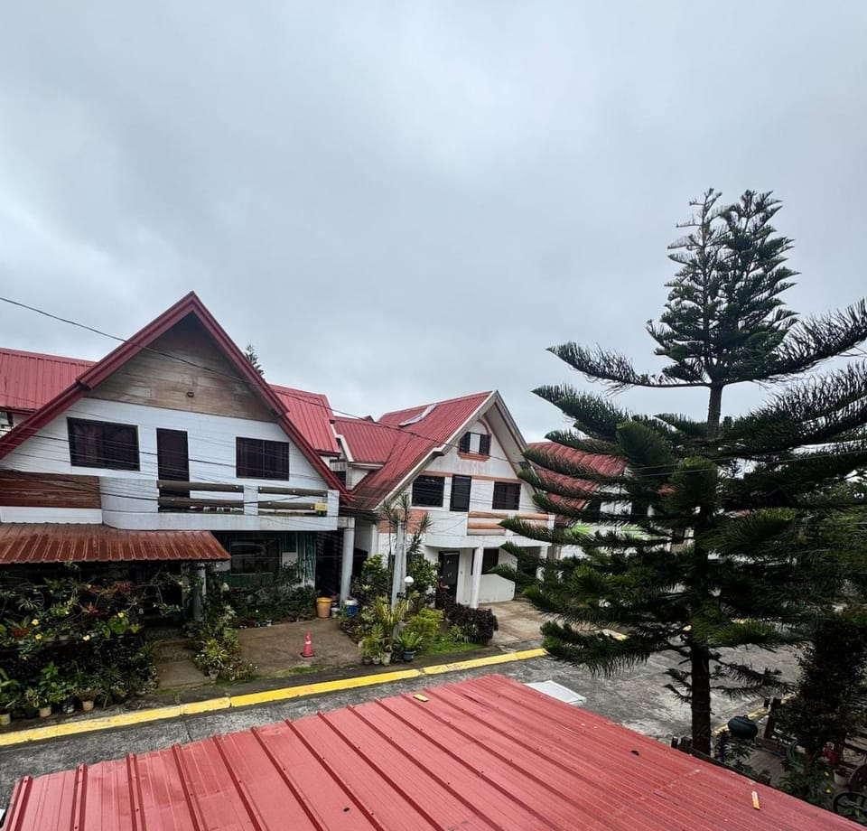 Panchos Crib Tagaytay - Homestay House in Tagaytay