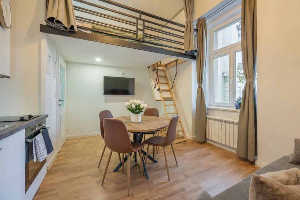 3BR Apartment - Self Check-in - Prague 1 - Sleeps 8 Apartment in Prague