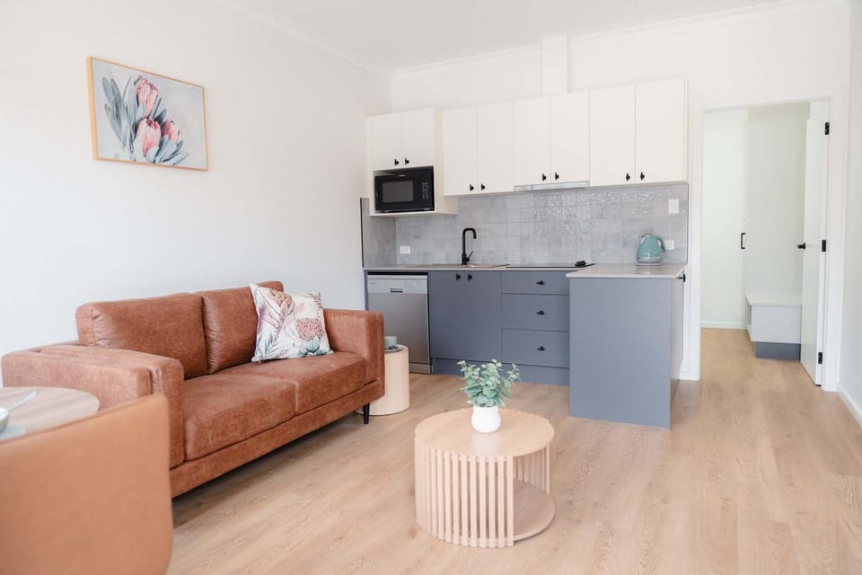 Ropa Standard Queen Suite - Luxe Stay in Dubbo Apartment in Dubbo