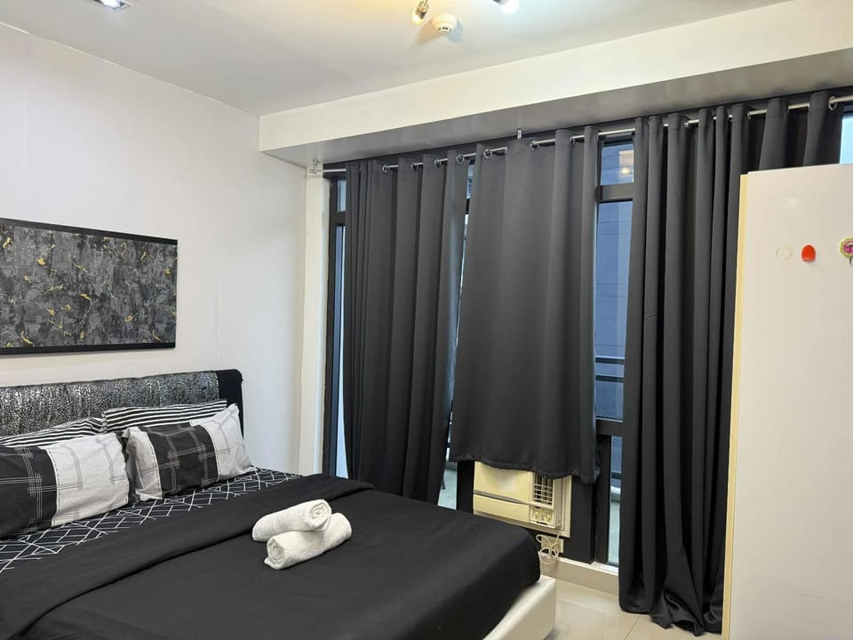 The Gramercy Residences Hostel in Makati
