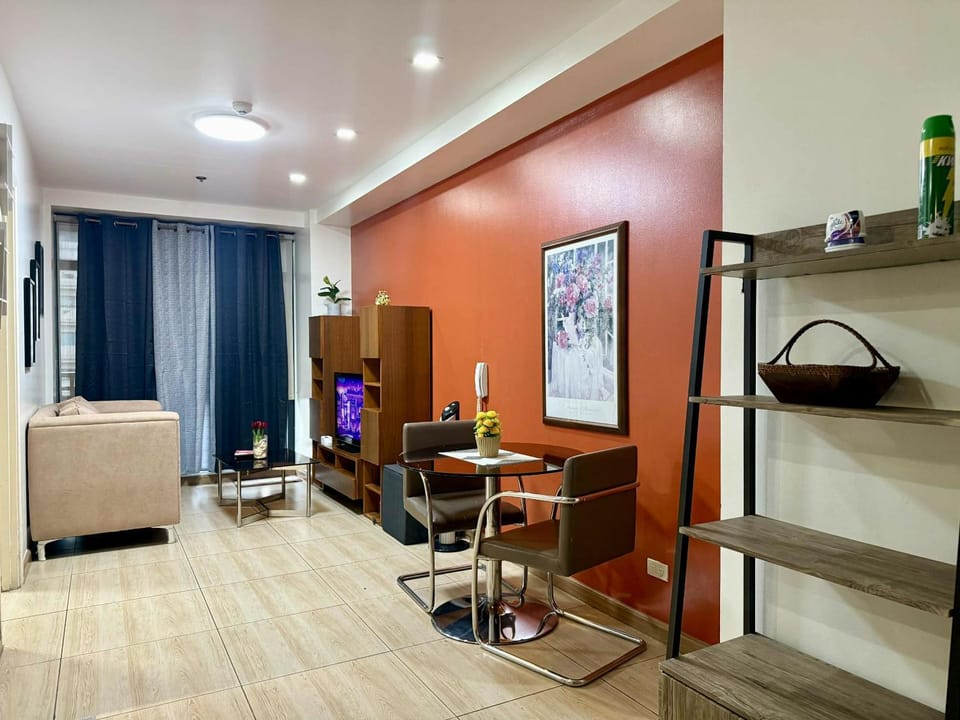 The Gramercy Residences Hostel in Makati