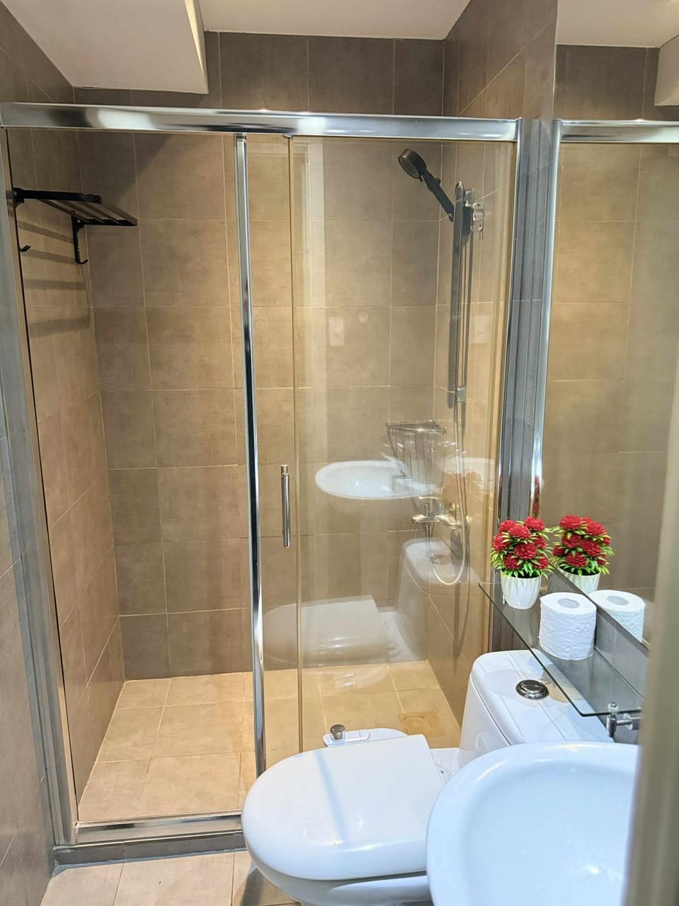 The Gramercy Residences Hostel in Makati