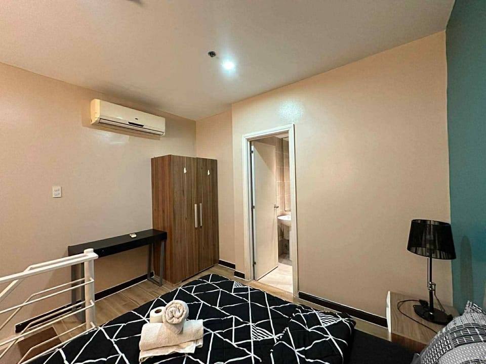 The Gramercy Residences Hostel in Makati