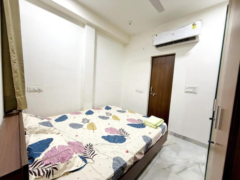 The Hidden Hemlock, Simple, Sweet couple friendly Apartment in India