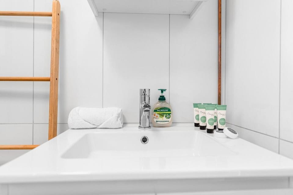Zen Crescent Sanctuary 2BR Cozy - Modern - Unique Apartment in Darwin