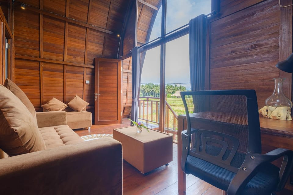 Living room, Area and facilities