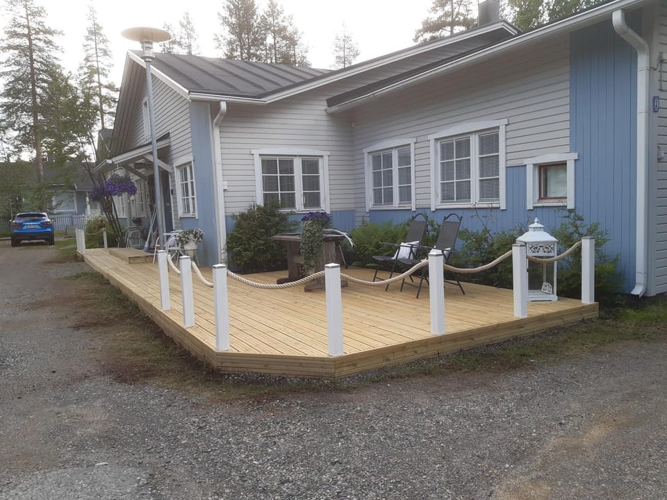Property building, Patio, Balcony/Terrace