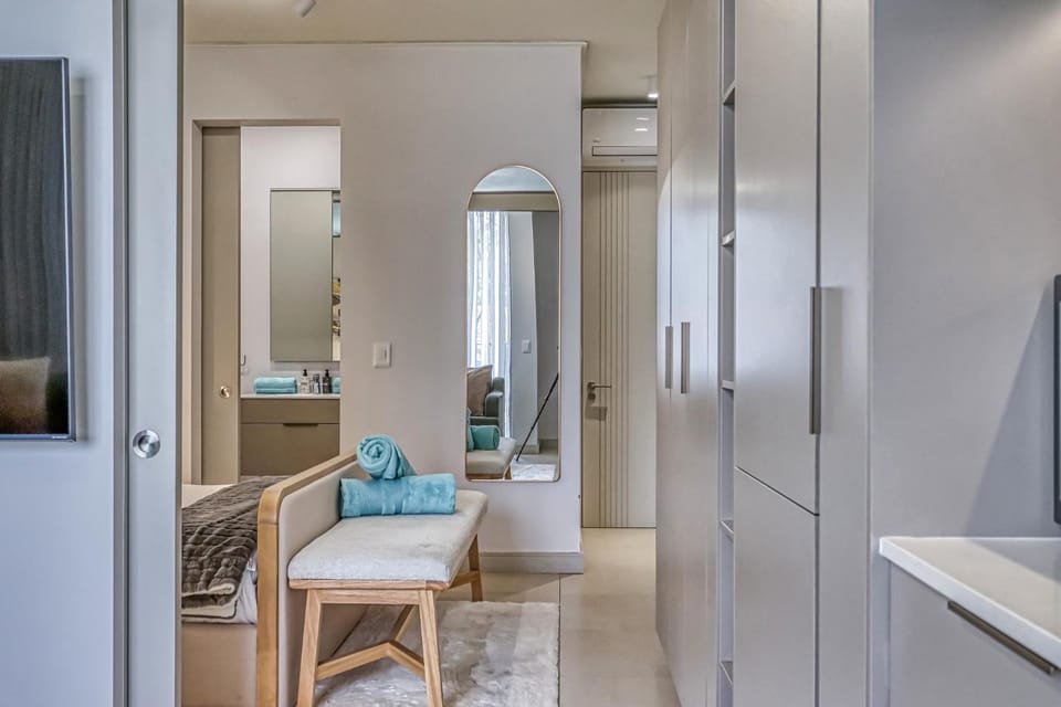 Modern, stylish One Bed in the heart of Rosebank Apartment in Johannesburg