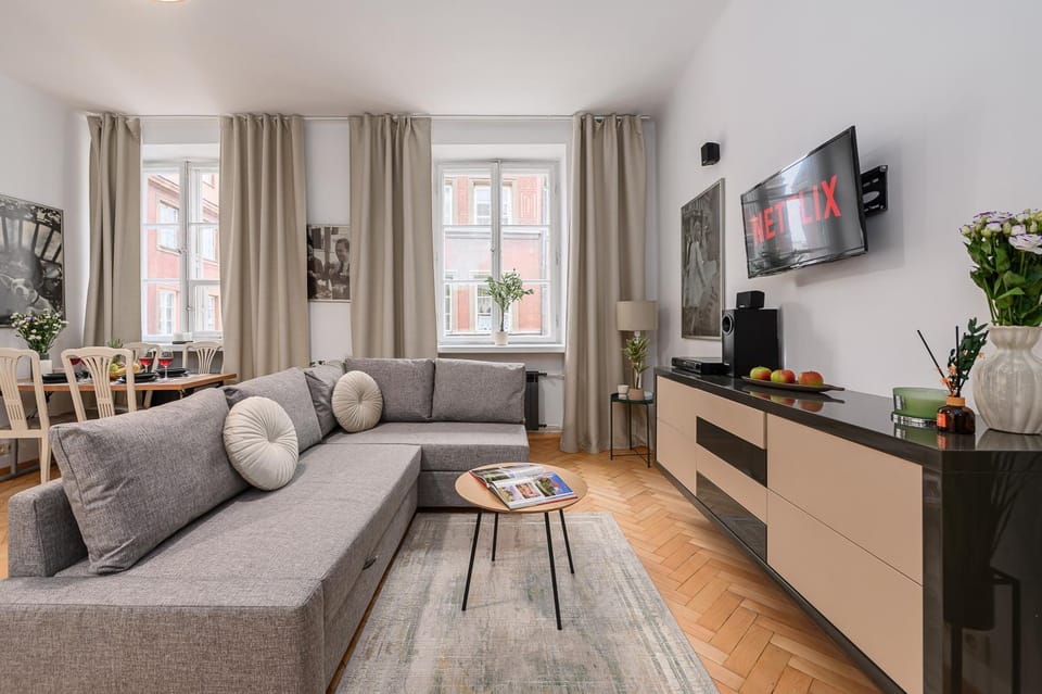 Communal lounge/ TV room, TV and multimedia, Living room, Seating area