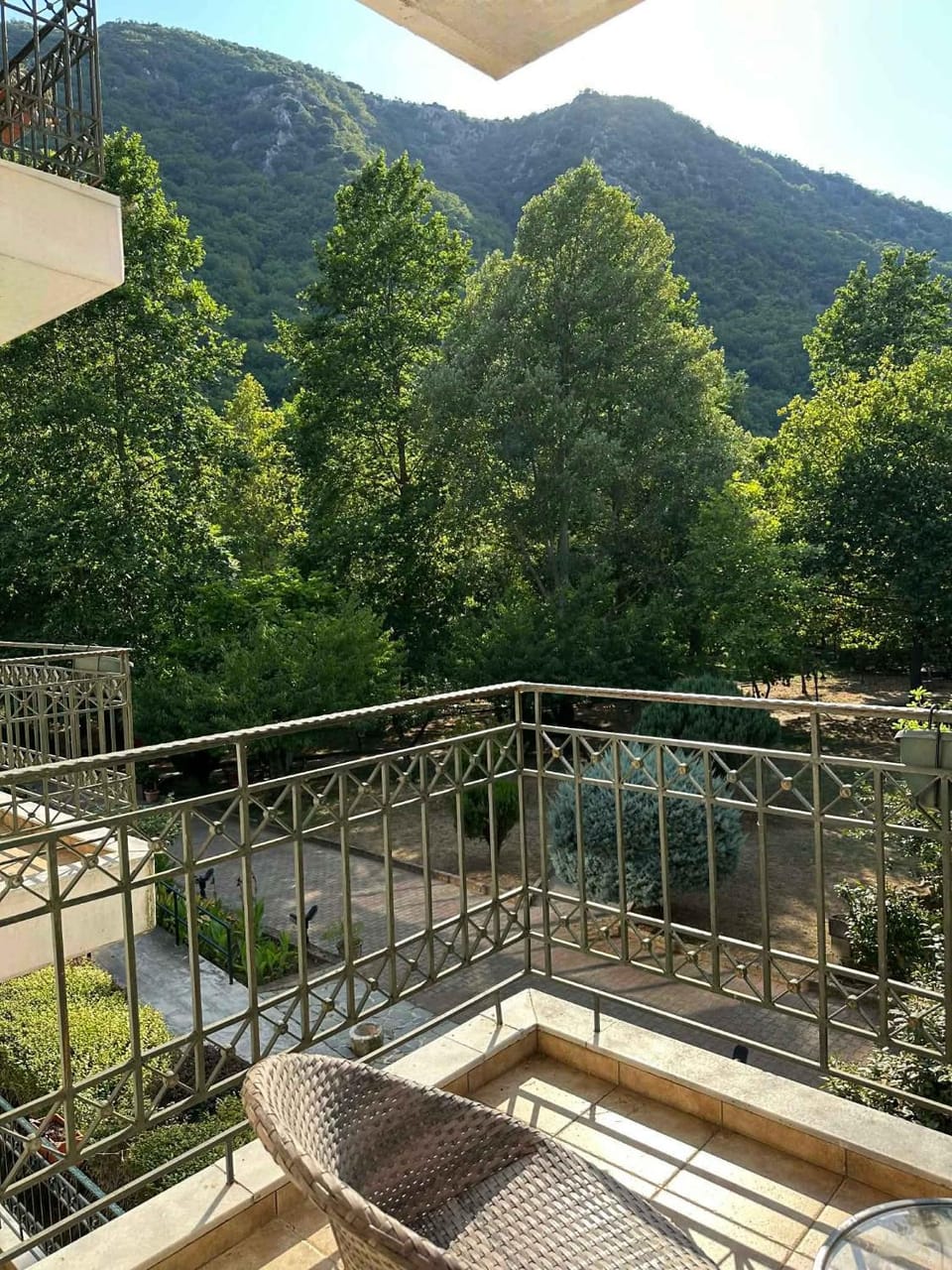Balcony/Terrace, Mountain view