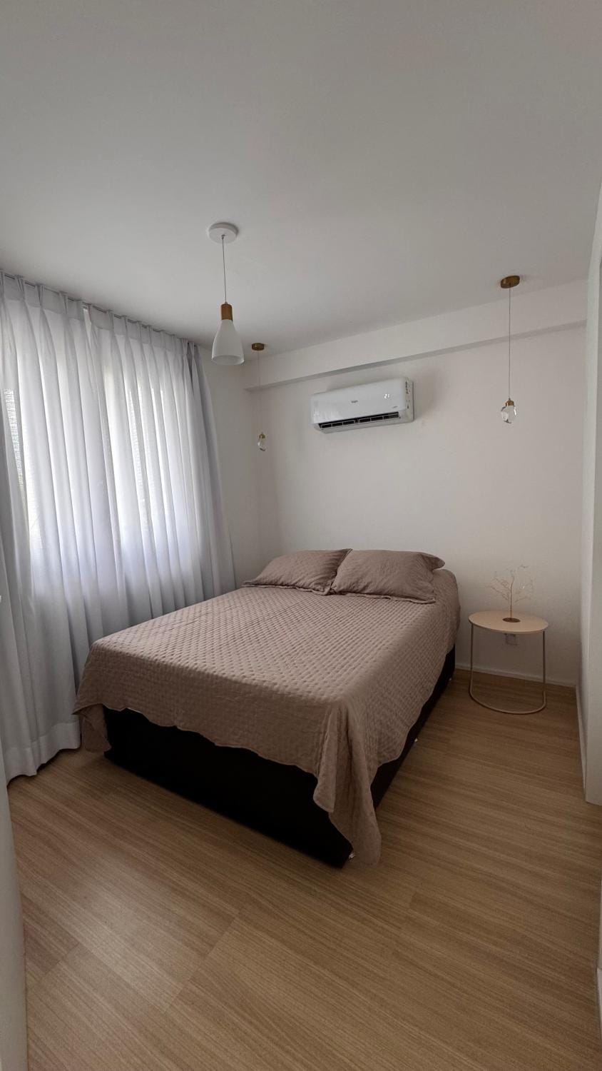 Bed, Photo of the whole room, Bedroom, air conditioner