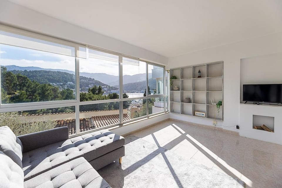 Flamenco Relax, bright and spacious on the beach Apartment in Port de Sóller