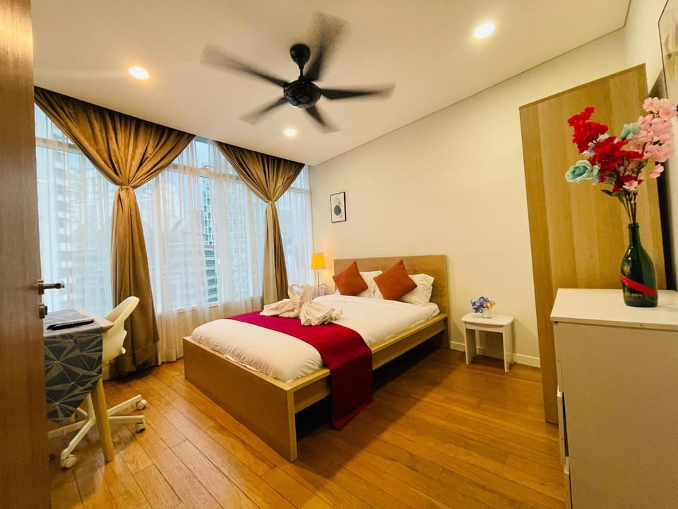 Bed, Photo of the whole room, Bedroom