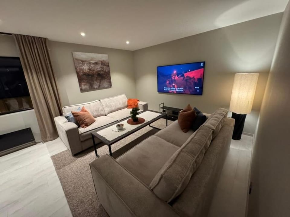 Communal lounge/ TV room, Living room