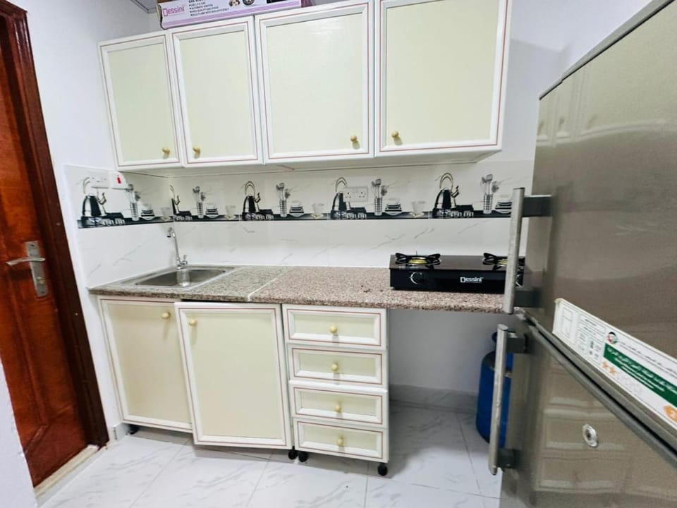 Villa 16 Bed and Breakfast in Abu Dhabi