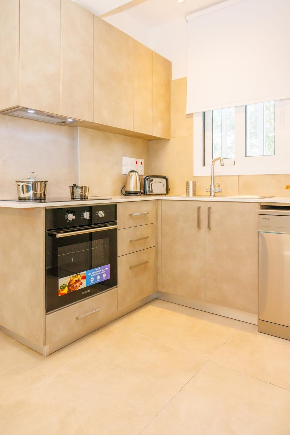 Bee & Be One Bedroom Apartments Apartment in Paphos