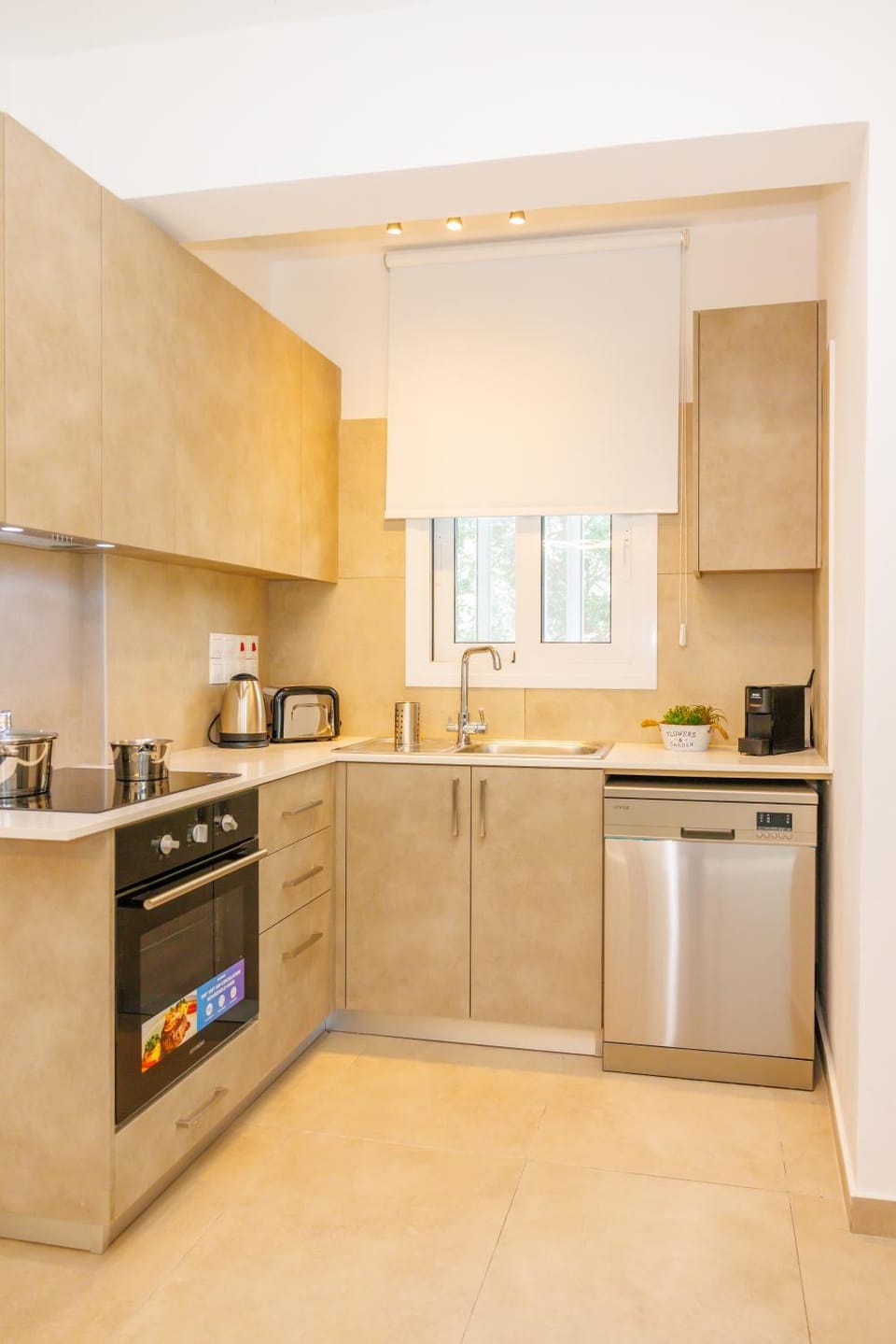 Bee & Be One Bedroom Apartments Apartment in Paphos