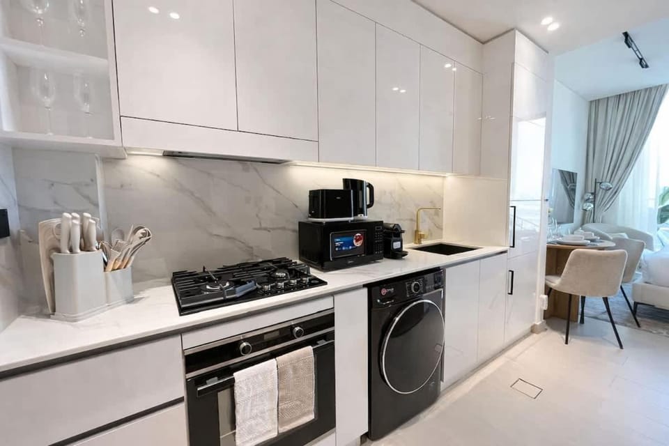 Modern Studio in Binghatti Azure with Pool & Gym Apartment in Dubai