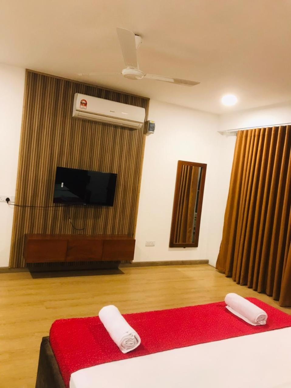 TV and multimedia, air conditioner