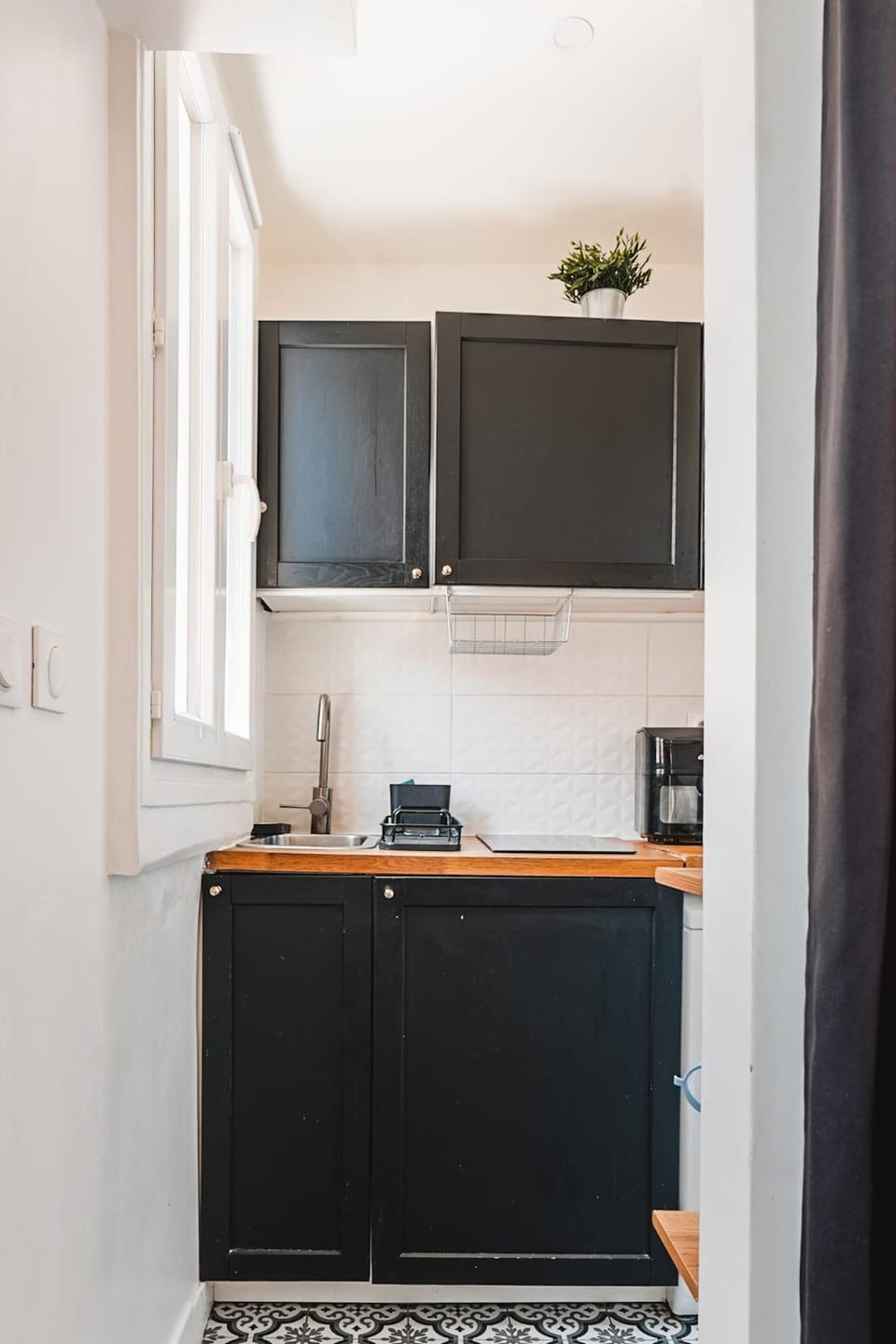 Superbe Studio avec lit King SIZE Centre villers sur marne Proche Paris IDEAL pour couples et professionnel Apartment in Noisy-le-Grand