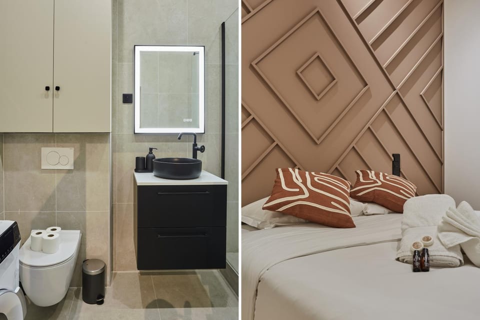 Bed, Bathroom, Bedroom