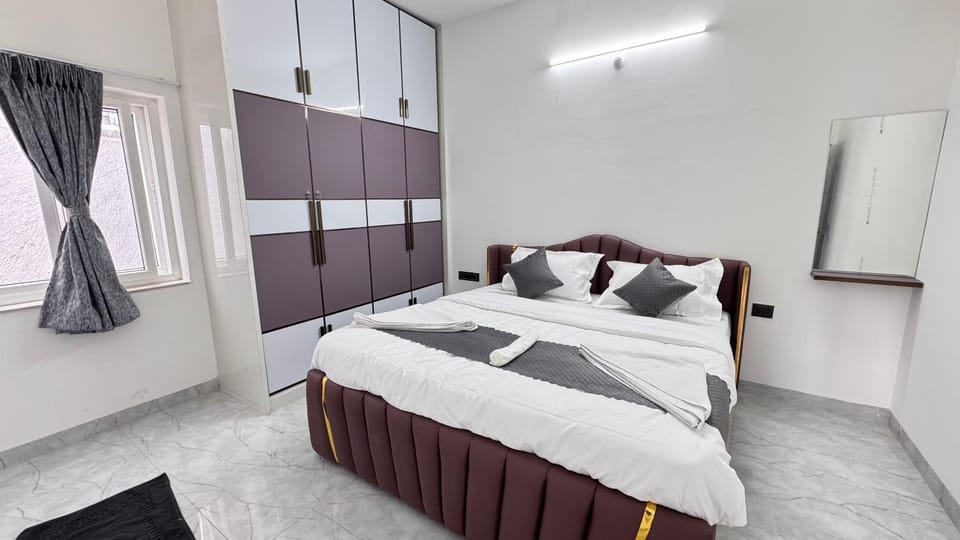 Lavish -2BHK Service Apartment Apartment in Hyderabad
