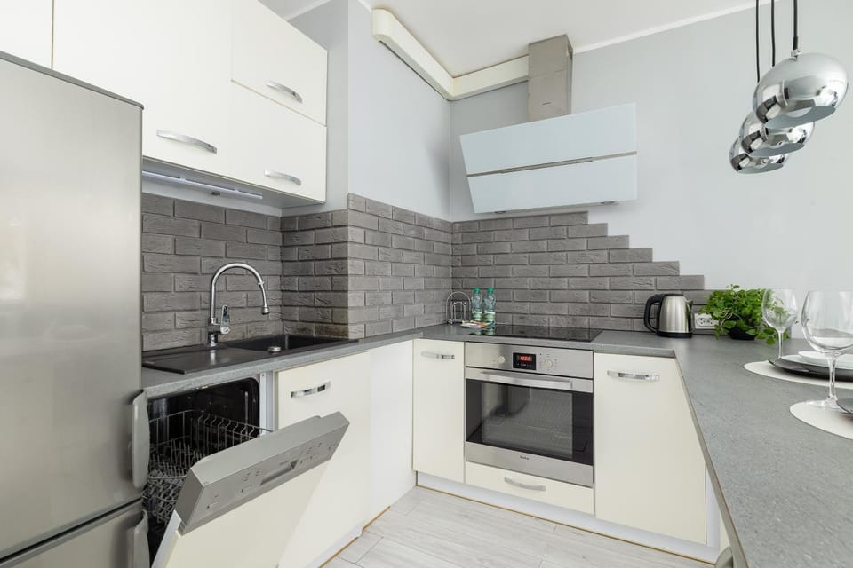Kitchen or kitchenette, oven, stove