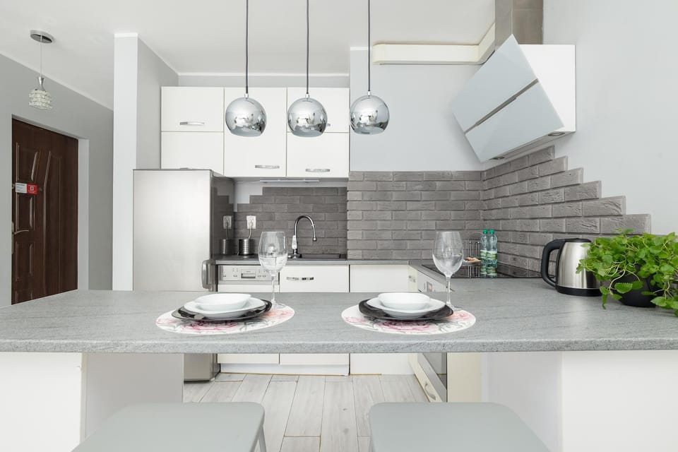 Kitchen or kitchenette, Dining area, oven, stove