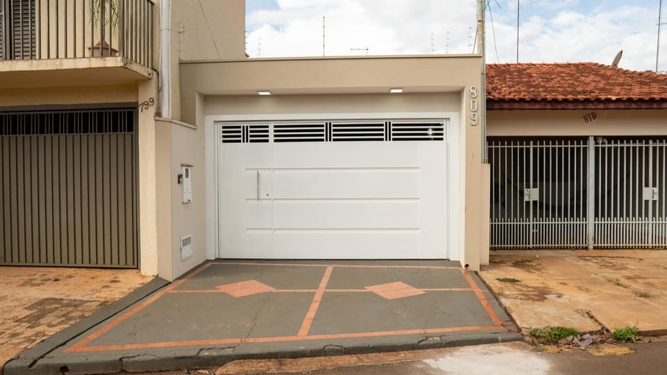 Property building, Facade/entrance