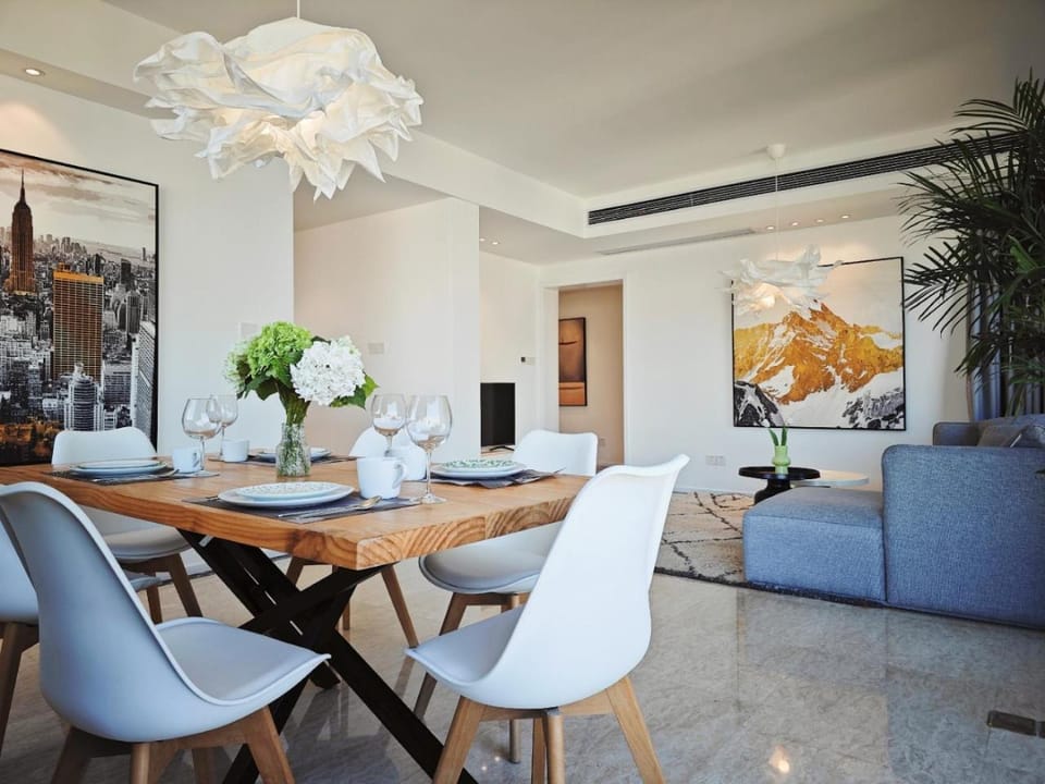 Living room, Seating area, Dining area
